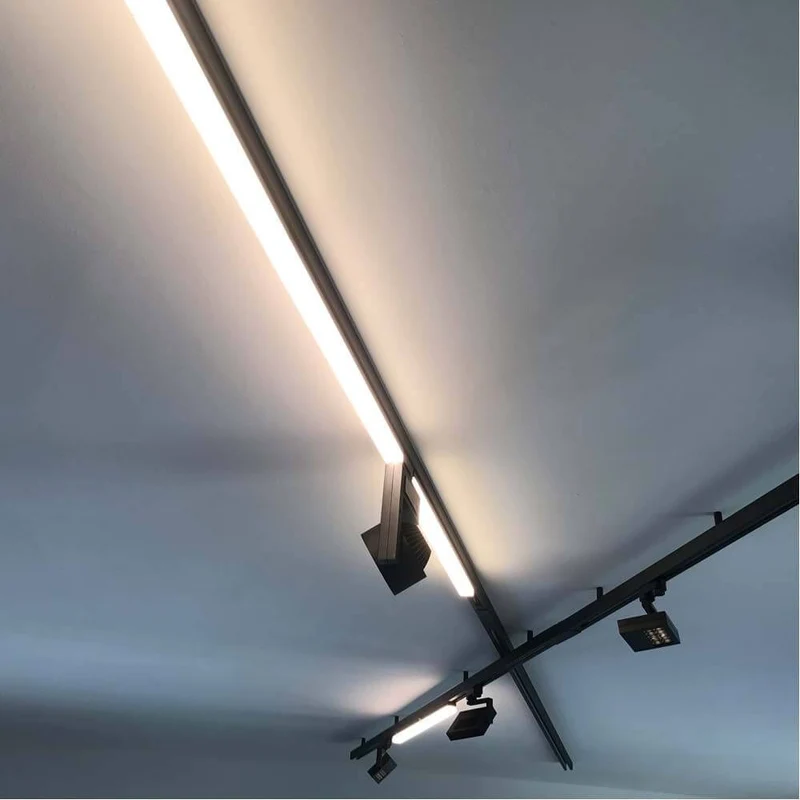 3-Phasen Linienleuchte 2200lm 20W 3000K warm Schwarz
