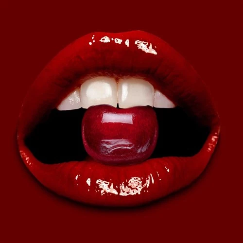 Foto Art - 'Cherry Lips Red'