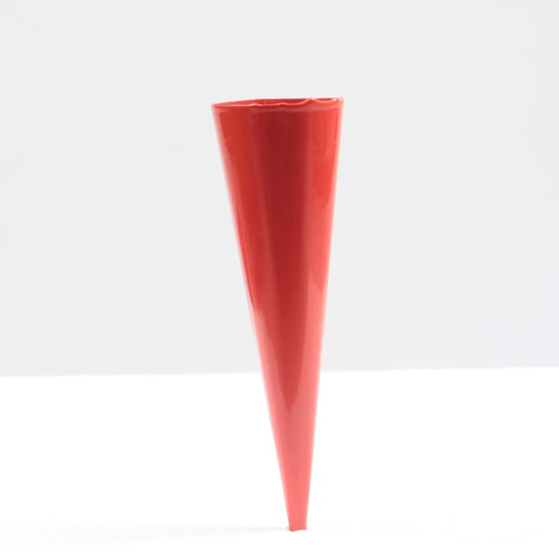 ZINK CONISCHE WAXIINEHOUDER PUNT 25X4 CM ROOD