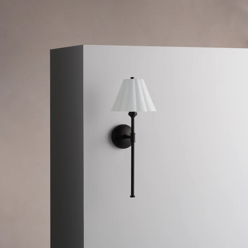 Cotswold Wall Light Fine Porcelain - Bronze