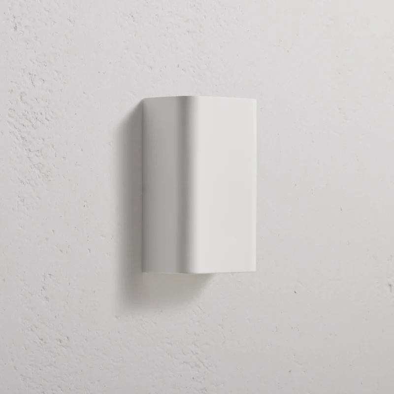 Camden Portrait Single Wall Light – Paintable