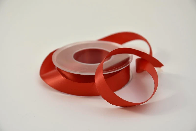 Satijnlint 25 mm x 25 mtr rood