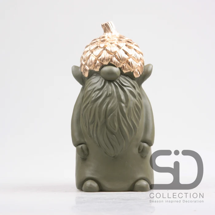 GNOME MET EIKEL CEMENT 15X14.5X29.7 CM OLIJFGROEN
