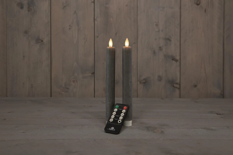 DINERKAARS B.O. 2ST GRIJS RUSTIEK WAX 23CM BEWEGENDE VLAM MET AFSTANDSBEDIENING 2X2AAA