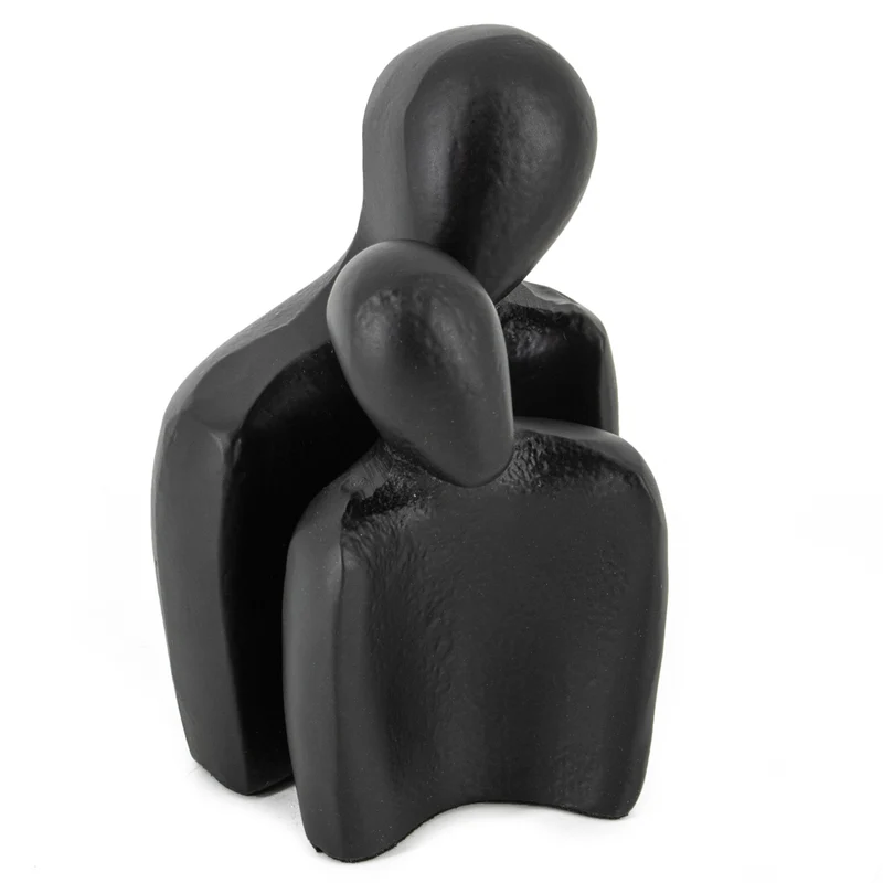 Beeld stel zwart 6,5x4,5x10,5cm en 8x6x12cm