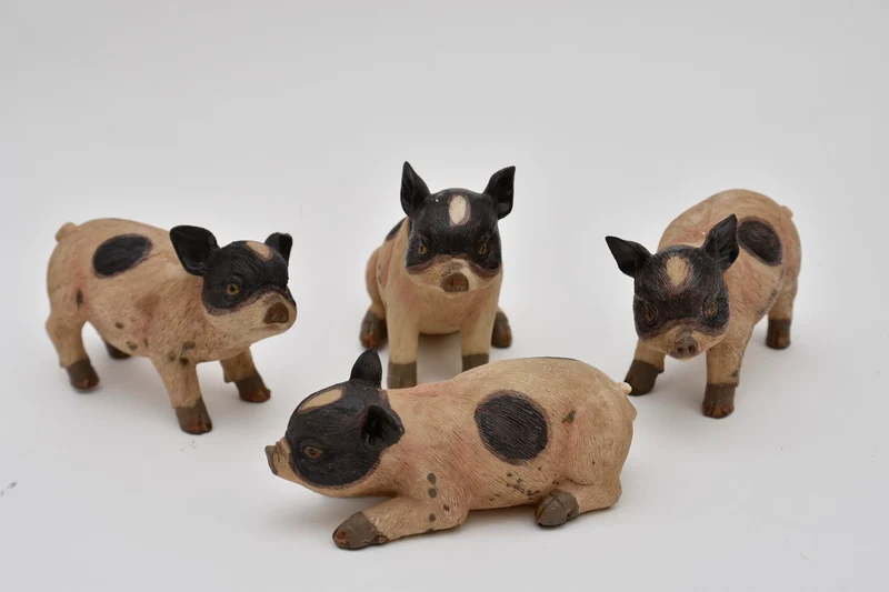Varkens - 4 assortie - 12,5cm - per stuk