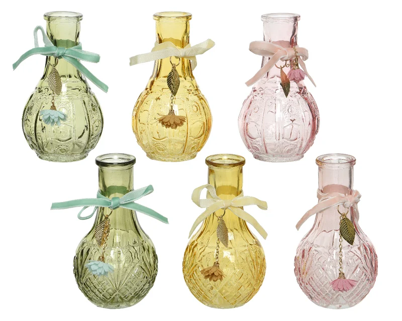 Vaasje glas 6 assorti met hangertje H.11.5cm D.6.5cm