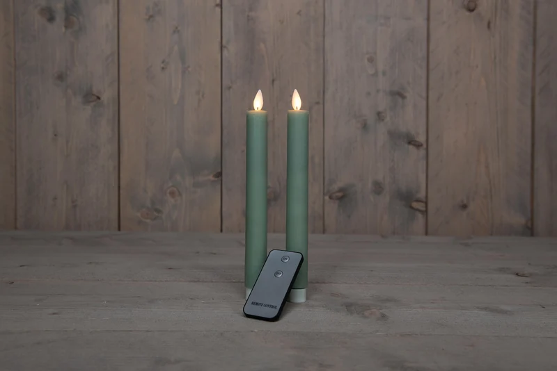 DINERKAARS B.O. 2ST JADE GROEN RUSTIEK WAX 23CM BEWEGENDE VLAM MET AFSTANDSBEDIENING 2X2AAA
