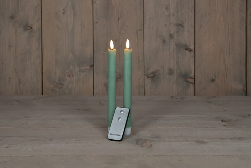 DINERKAARS B.O. 2ST JADE GROEN RUSTIEK WAX 23CM 3D LONT MET AFSTANDSBEDIENING 2X2AAA