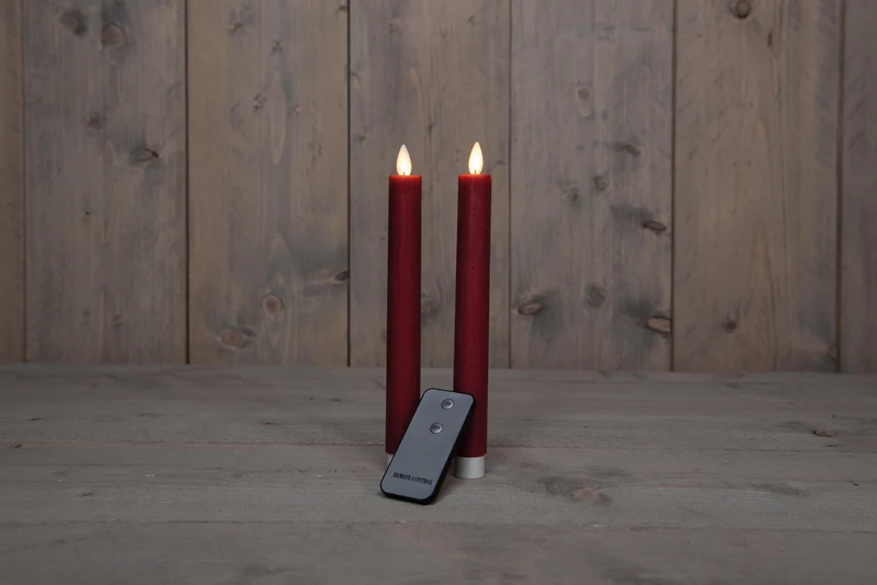 DINERKAARS B.O. 2ST BORDEAUX RUSTIEK WAX 23CM BEWEGENDE VLAM MET AFSTANDSBEDIENING 2X2AAA