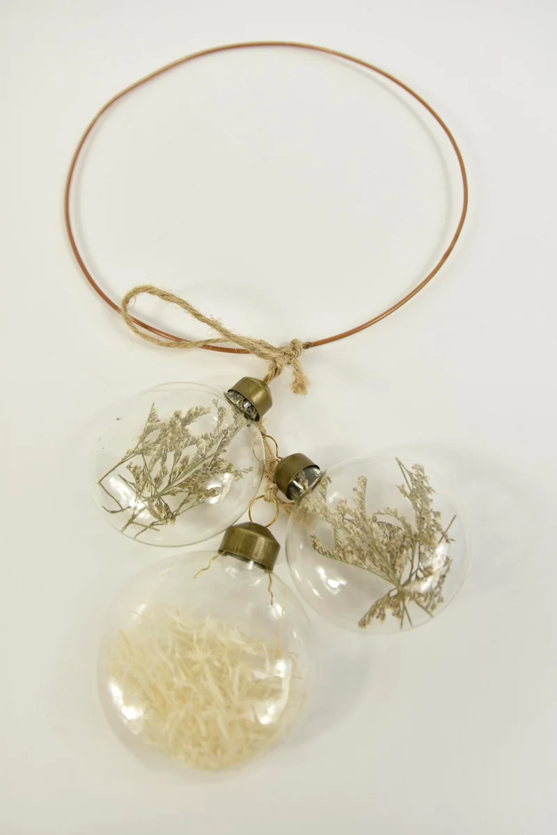 Ring glass dried flowers inside transparent dia17.50cm