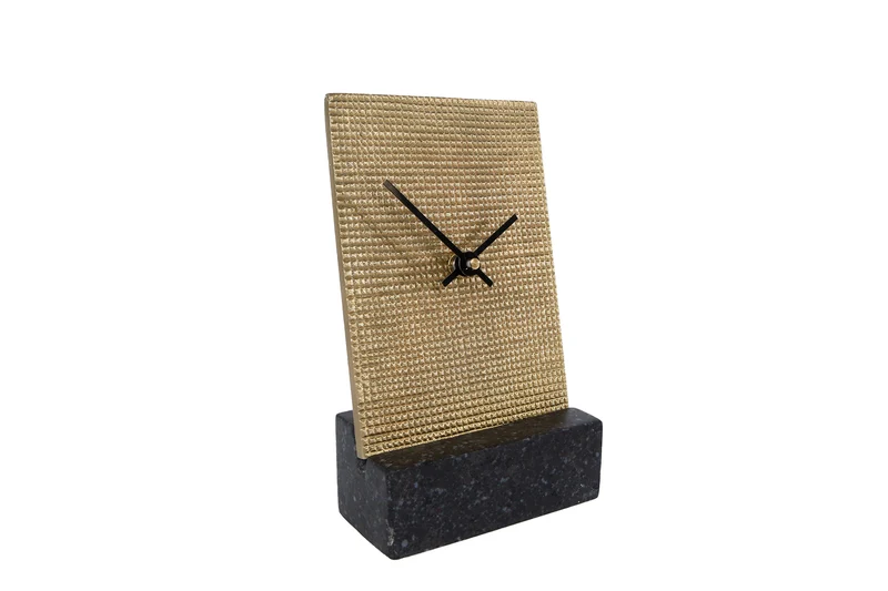 Klok "Pepijn" S oud messing aluminium 11x4x20cm