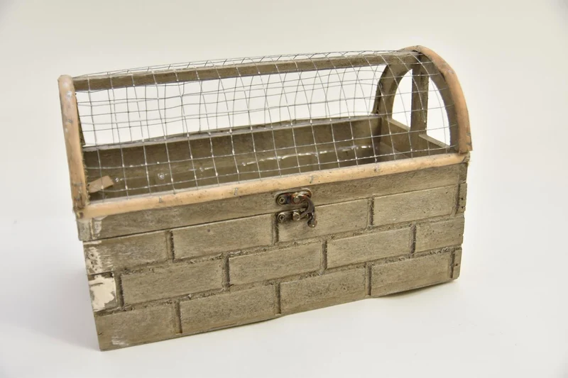 Opbergbak grijs met gaas dak 31x15x19cm