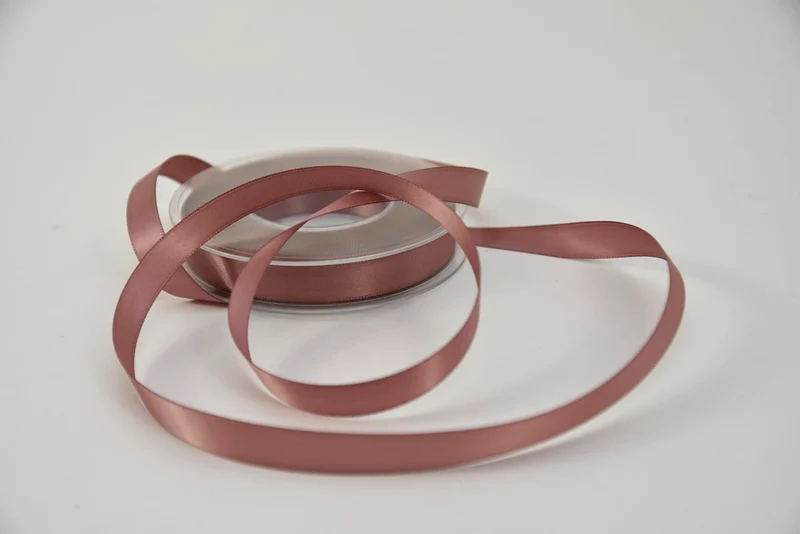 Satijnlint 15 mm x 25 mtr oudrose