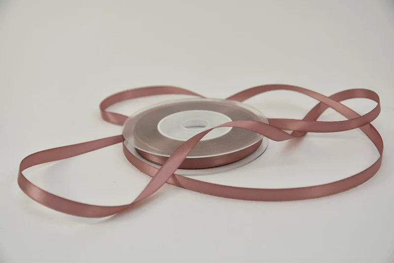 Satijnlint 10 mm x 25 mtr oudrose