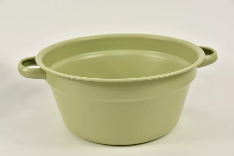 Zinken teil met handvaten pastelgroen D22,5 H11cm