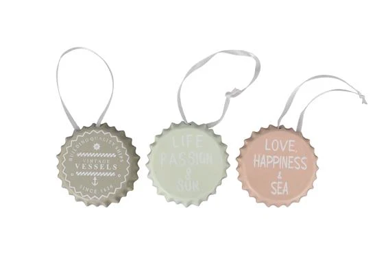 Metal bottlecap hanger 6x6x1cm 3pc Mixed