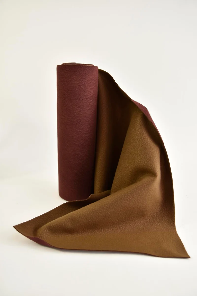 Tafelloper leer 28cm 2,5mtr aubergine