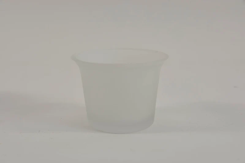 Doos á 24 Waxineglas uitlopend matwit D6,7 H4,5cm