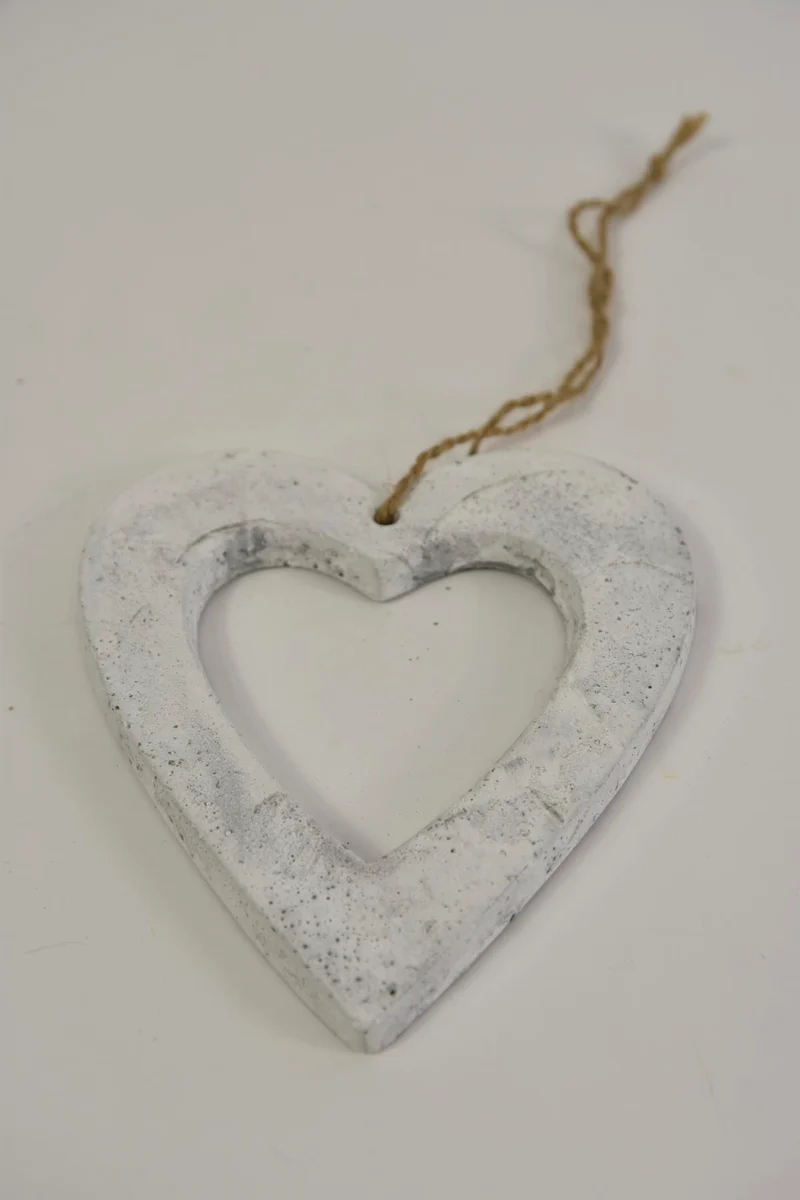 Heart hanging cement white L14.5W13.5H1cm