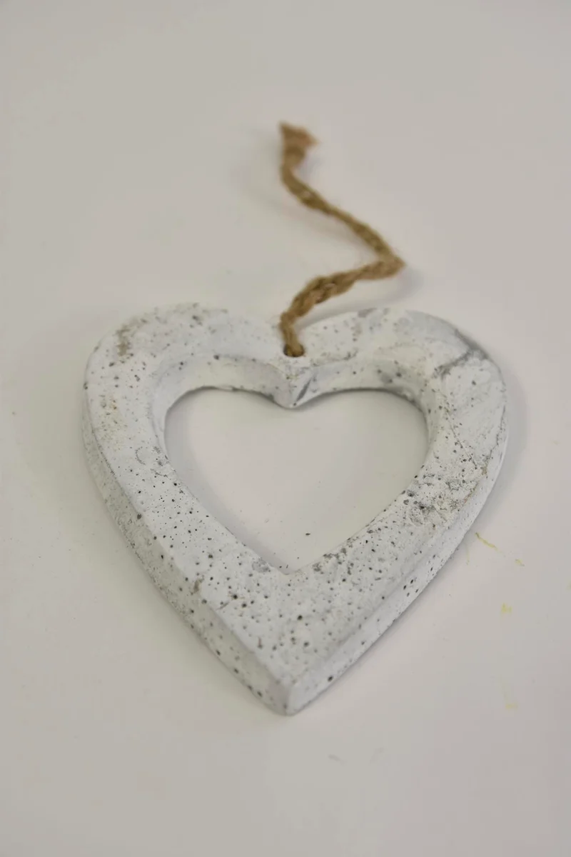 Heart hanging cement white L12W11H1cm