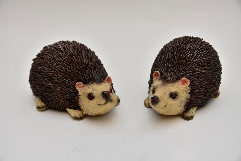 Poly egel groot 15x12x11 cm (2 assorti)