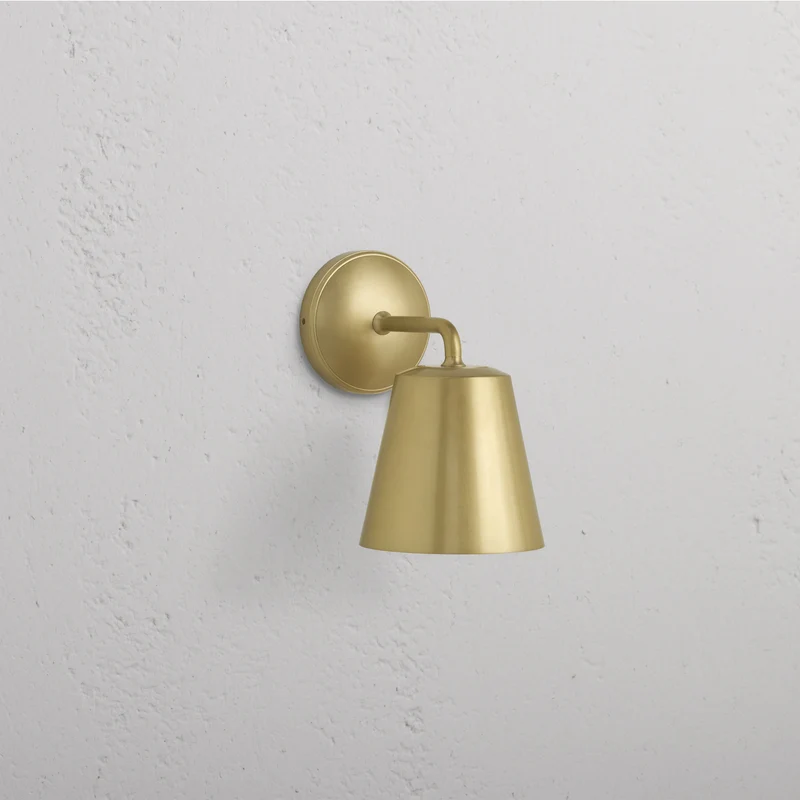 Richmond Medium Wall Light – Antique Brass