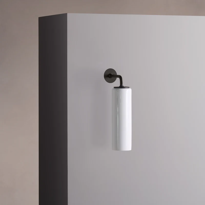 Claremont Small Wall Light Fine Porcelain – Bronze