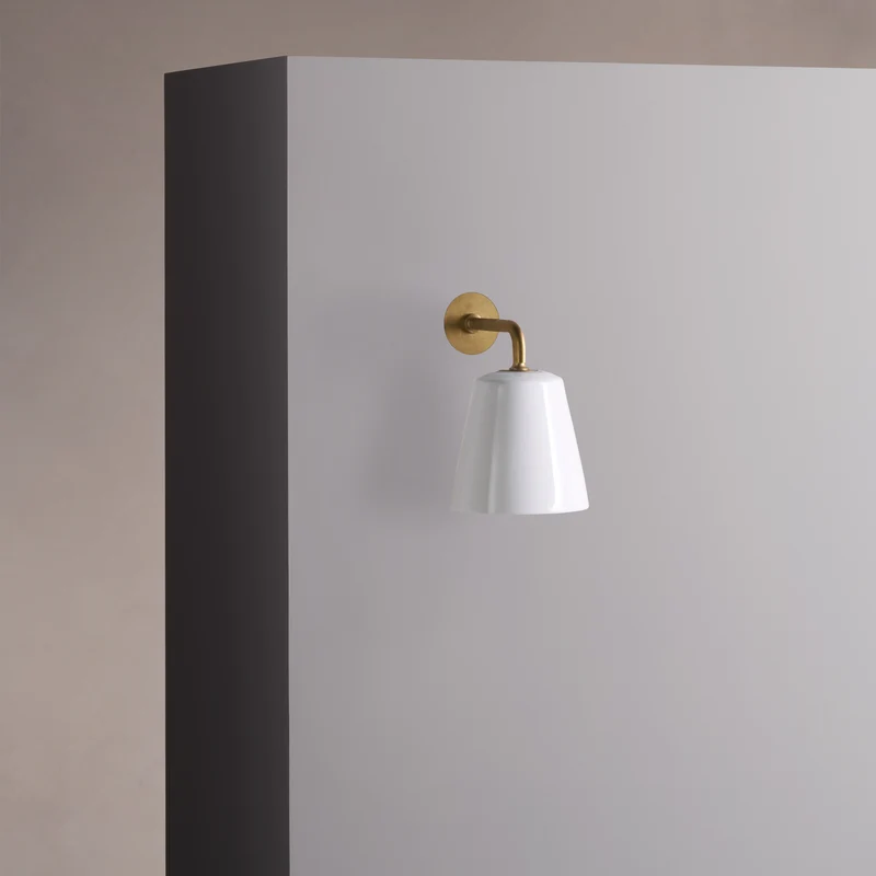 Richmond Small Wall Light Fine Porcelain – Antique Brass