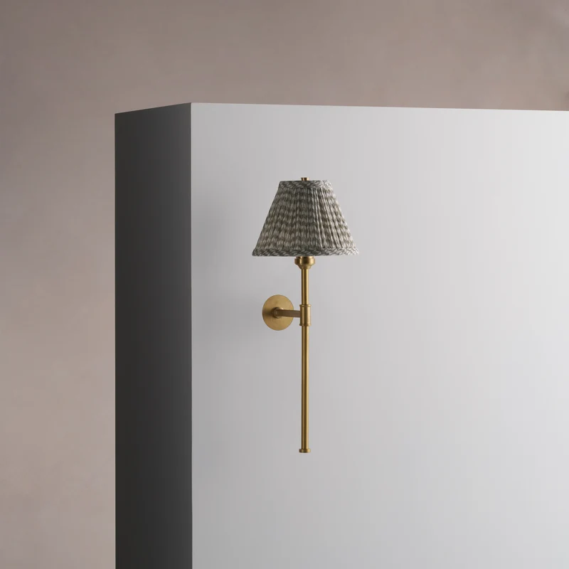 Cotswold Small Wall Light Pleated Moss Green – Antique Brass