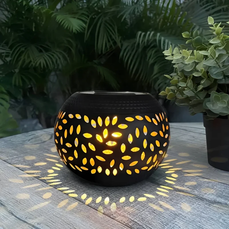 LumoPattern Solar Tuinlamp - Stijlvolle Gevlekte Verlichting
