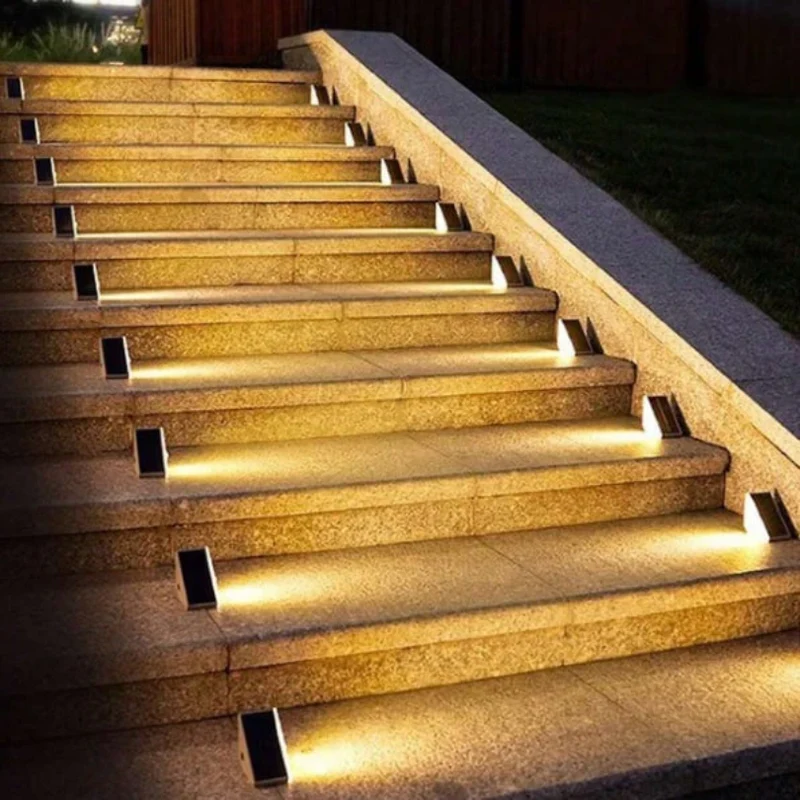 SolarGlow Light - Duurzame Zonne-Energie Trapverlichting