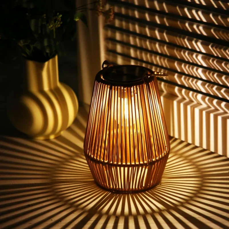 SunWeave™ Solar Tuinverlichting voor Buiten – Handgeweven & Waterdichte Tuinverlichting