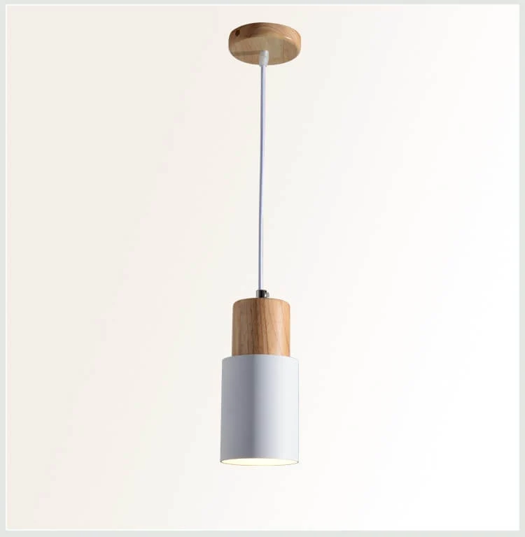 Moderne Hanglamp van Metaal en Hout met Kleurrijk Design