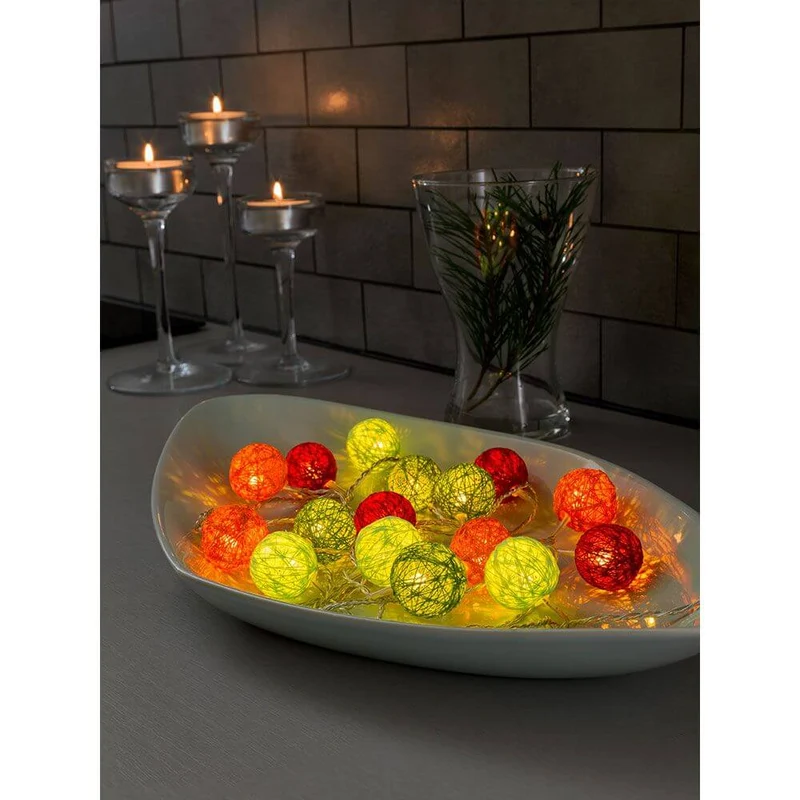 LED Dekolichterkette bunte Baumwollkugeln klein 16 Warmweiße Dioden