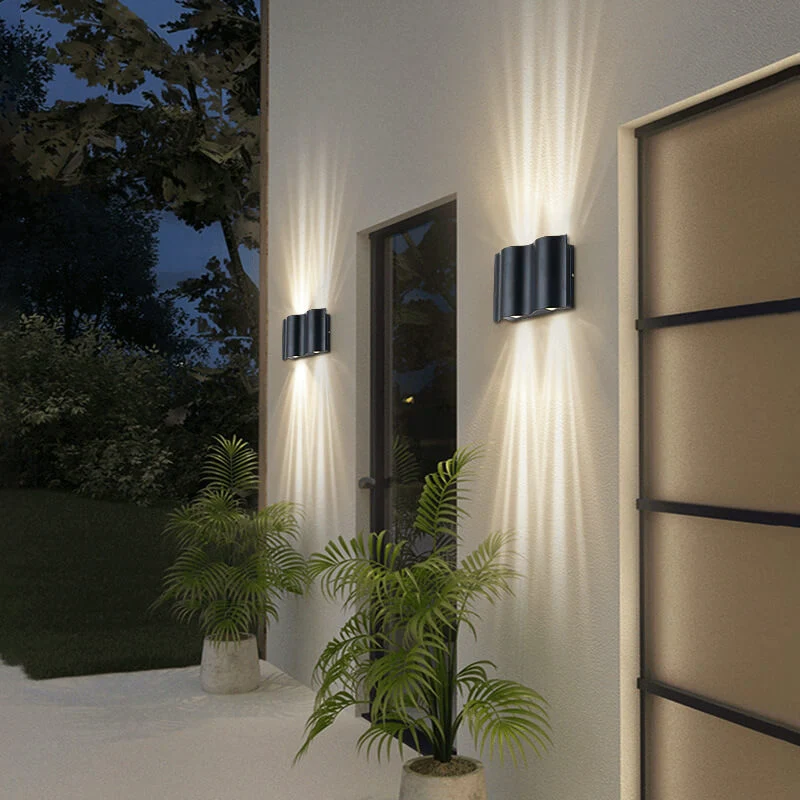 Moderne Minimalistische Aluminium Acryl Wandlamp – LED – (2/4/6 Lichtbronnen)