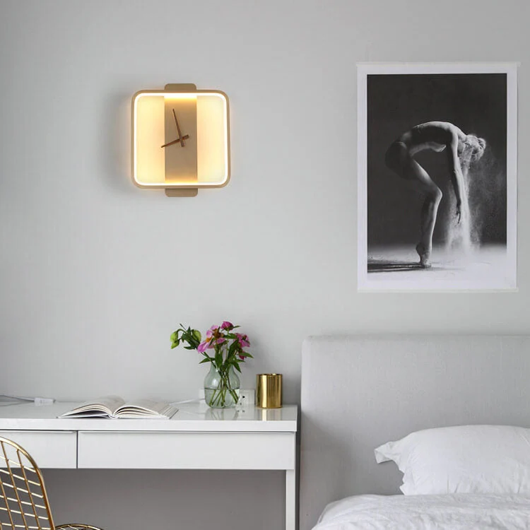 Moderne Wandlamp met Klok Design – Acryl & Metaal – Goud/Zwart – 18W LED