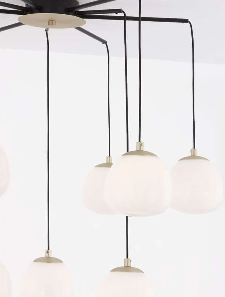 The Egg Pendelleuchte 8-flammig Ø 75cm Gold, Weiß, Schwarz