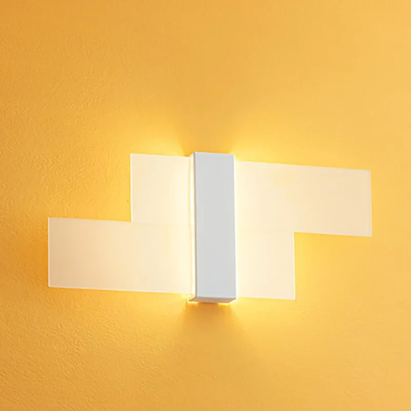 Triad 2.0 LED-Wandleuchte