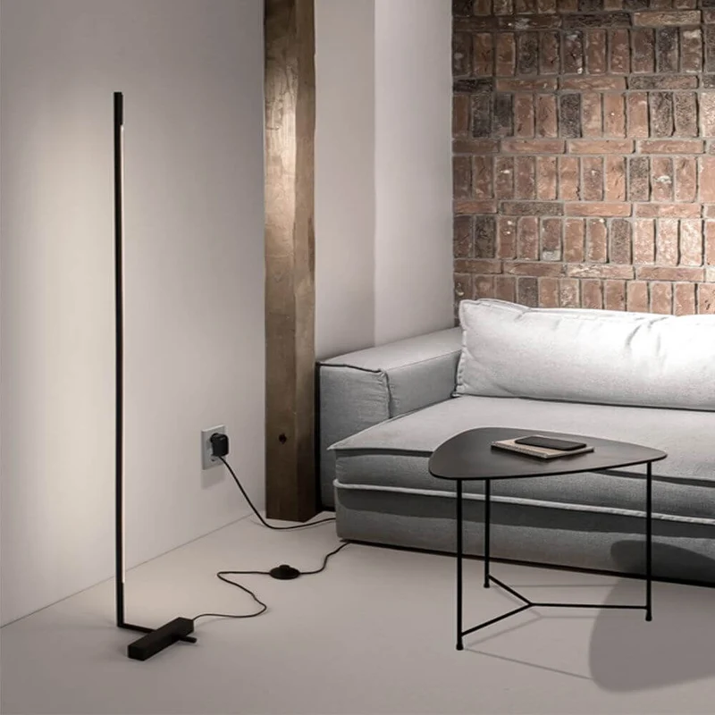 Raccio LED-Stehlampe indirekt drehbar Schwarz