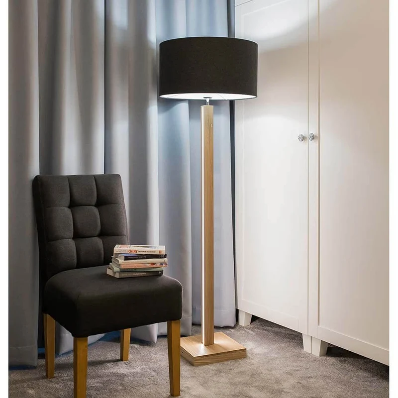 LED Stehlampe Asseto 3350lm Eiche-Geölt, Schwarz