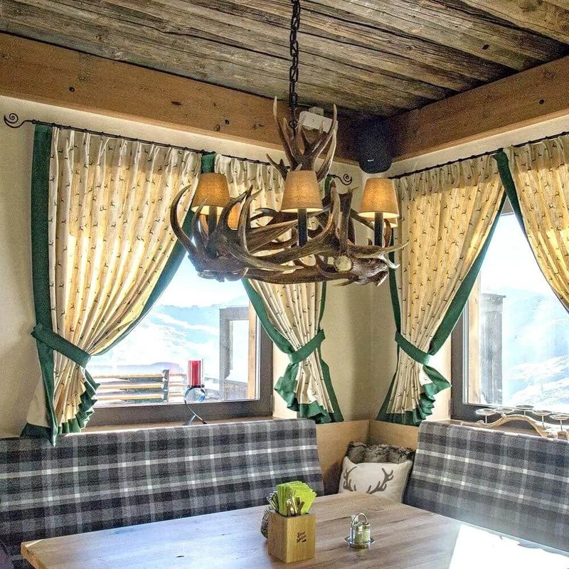 Traditioneller Geweih Kronleuchter Ø 80cm für Chalet