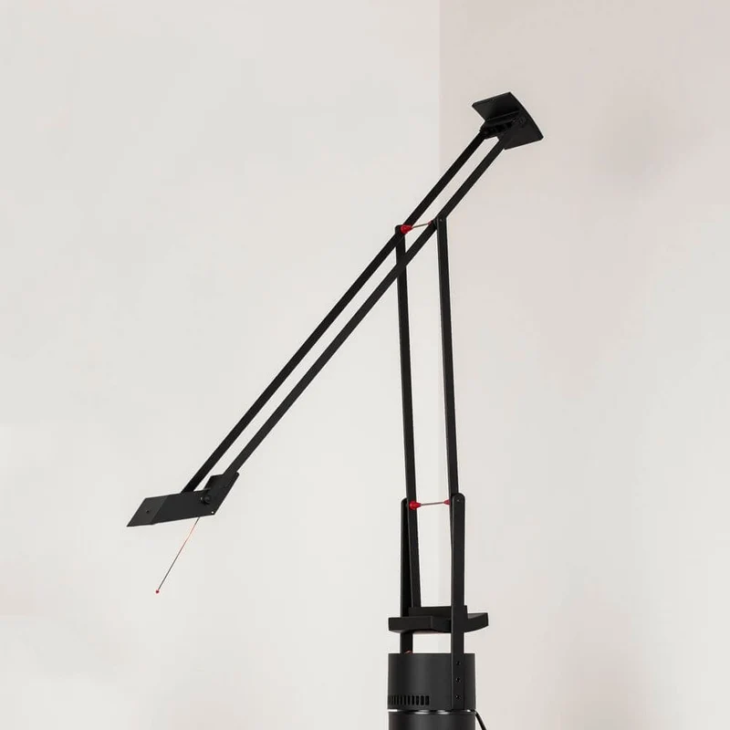 Artemide Tizio 35 Schreibtischleuchte Schwarz