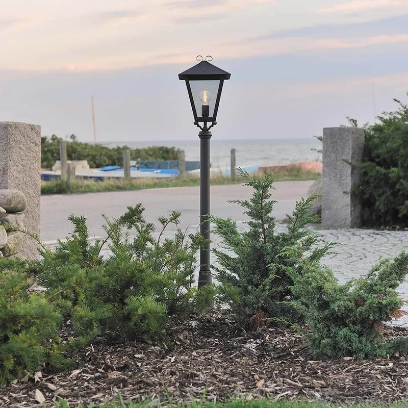 Benu Wegeleuchte Schwarz, rauchfarbenes Acrylglas
