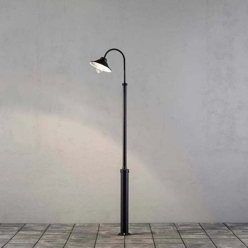Vega LED Standleuchte 700lm , 3000K Schwarz, klares Glas