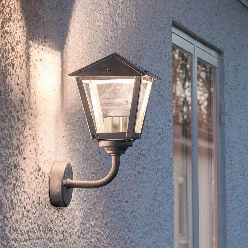 Benu LED Außen-Wandlampe 3000K galvanisierter Stahl, klares Glas