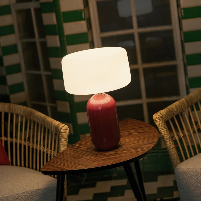 PHOEBE TAFELLAMP OP ZONNE-ENERGIE