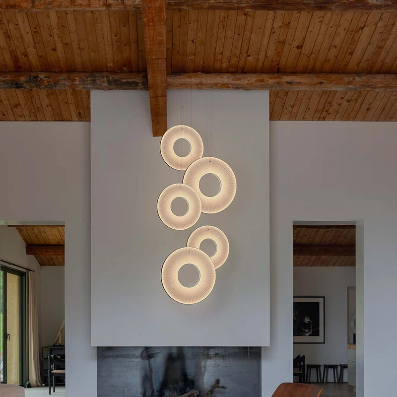 10 HEURES 10 Iris Vertical Pendant Lamp